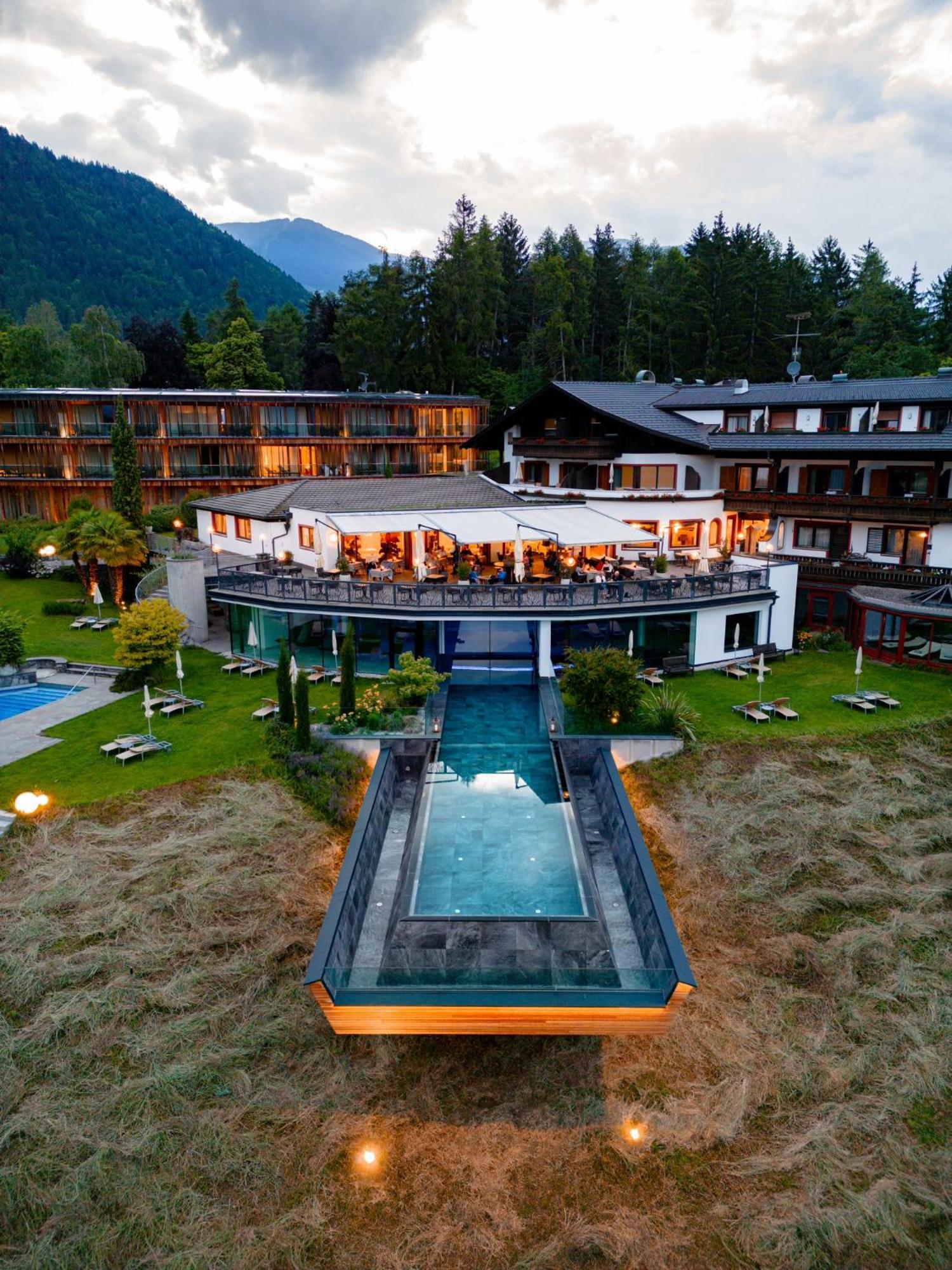 Hotel Der Waldhof à Vollan Extérieur photo