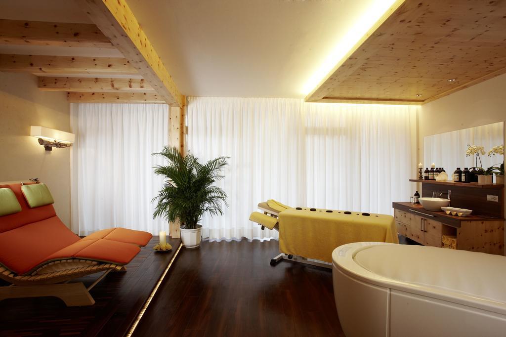 Hotel Der Waldhof à Vollan Extérieur photo